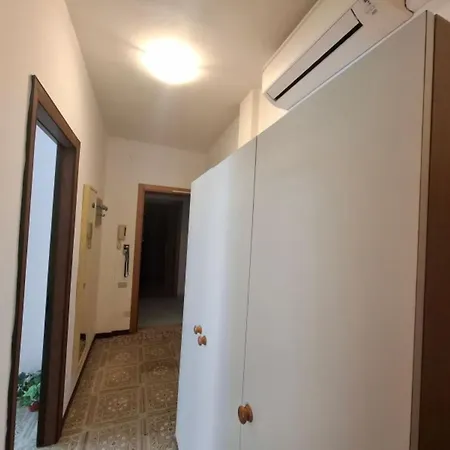 Daire Cozy Flat In A Pet Friendly In