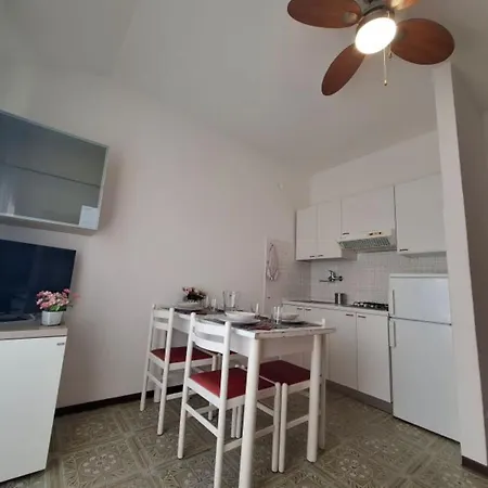 Cozy Flat In A Pet Friendly In * كاوْرلي